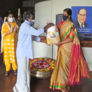 Free food kits to the needy families living in Vathuruthy area of Willingdon Island by the Central Govt SC-ST Employees' Federation, Cochin Port Trust Unit were disbursed by Dr M Beena IAS, chairperson, Cochin Port Trust in a function on 08.06.2021