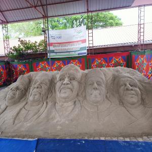 Exhibition on sand sculptures of freedom fighters