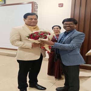 Sri Sarbananda Sonowal, Hon'ble Union Minister for Ports, Shipping & Waterways was received by Sri. B. Kasiviswanathan IRSME, Chairperson, CoPA and Sri Vikas Narwal IAS, Dy.Chairperson, CoPA on his arrival at Cochin (15.01.2024)